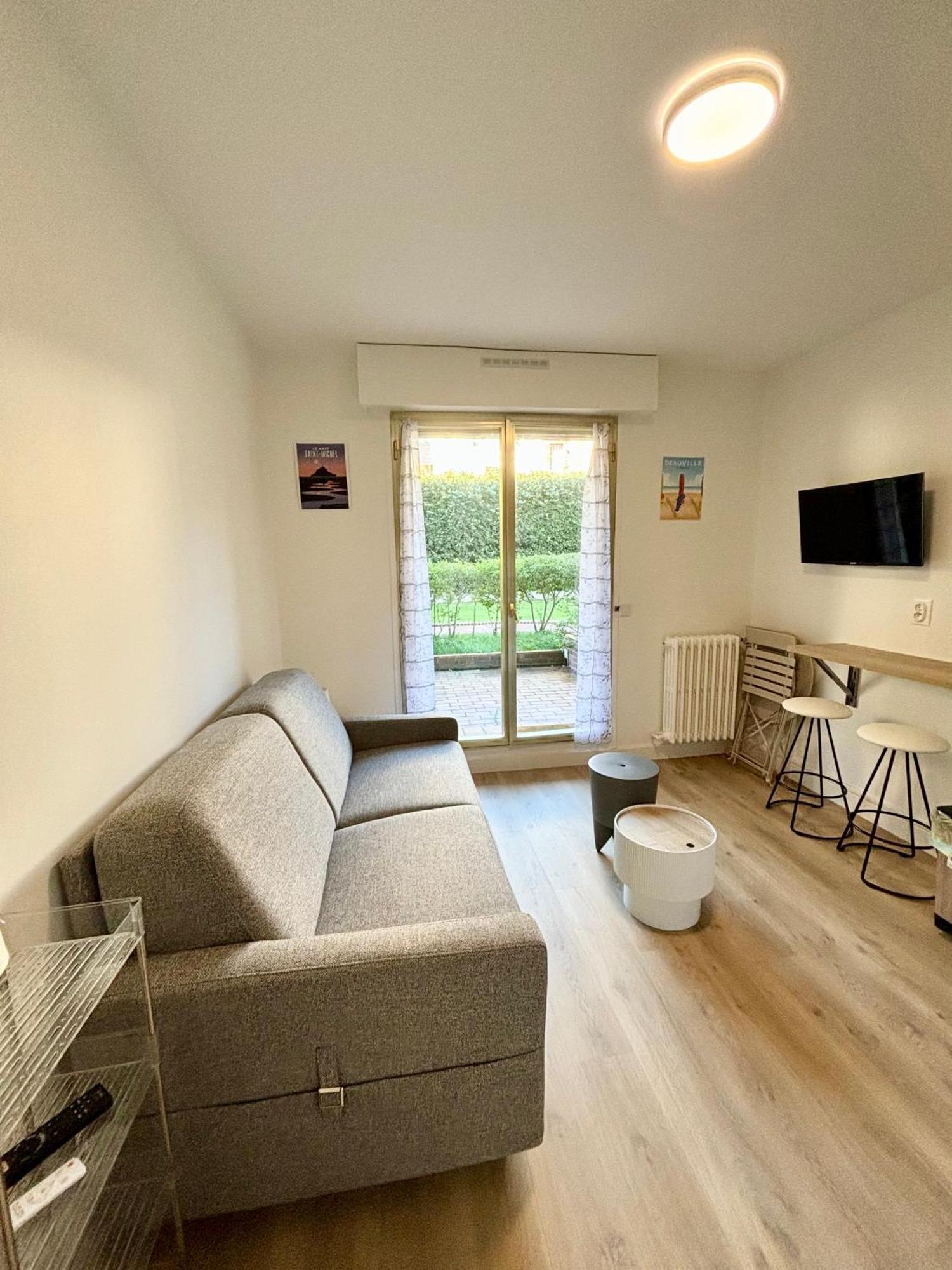 Studio En Rez De Jardin Deauville Centre Et Plage Exterior foto